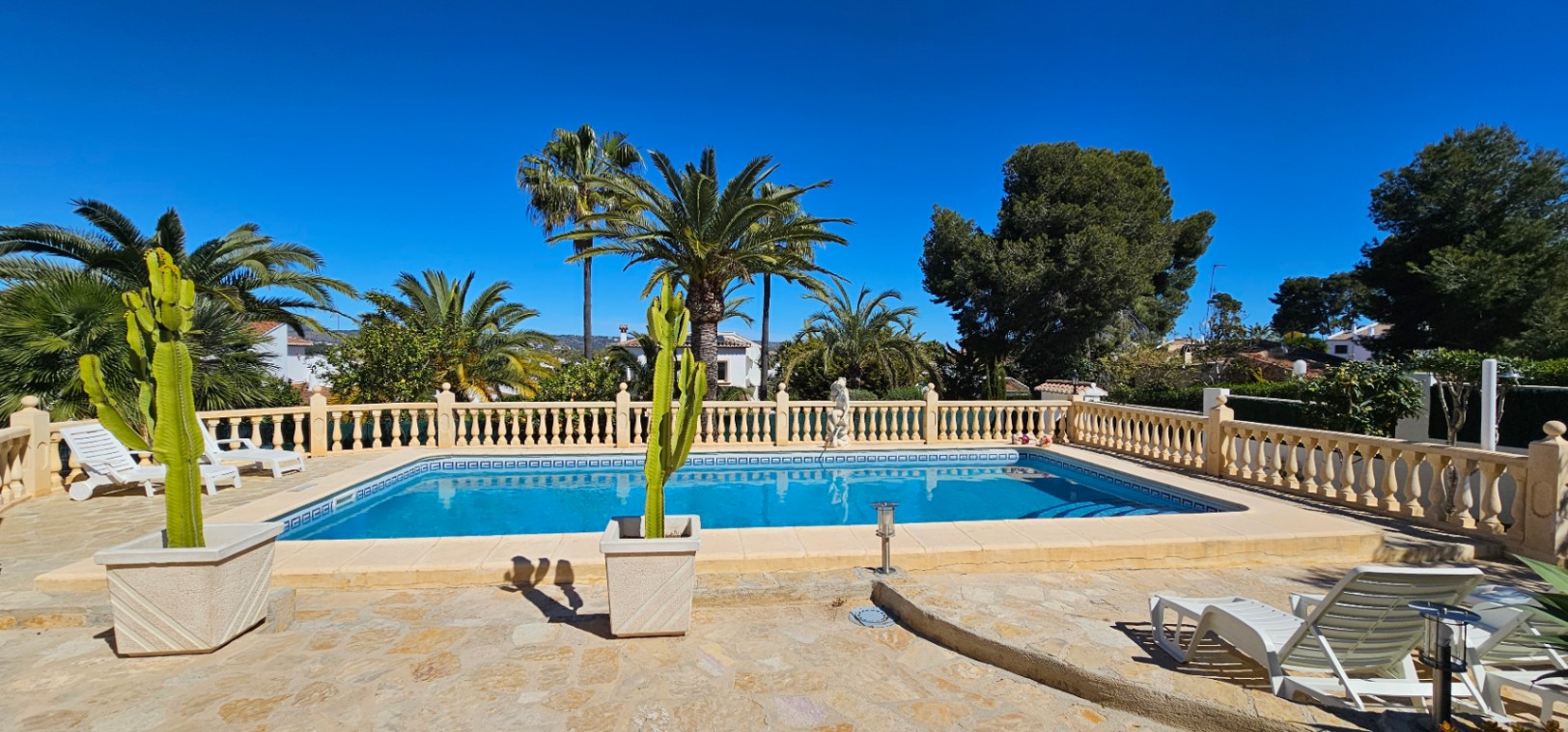 VILLA/CHALET FOR SALE IN JAVEA, PINOSOL AREA. ALICANTE. COSTA BLANCA.