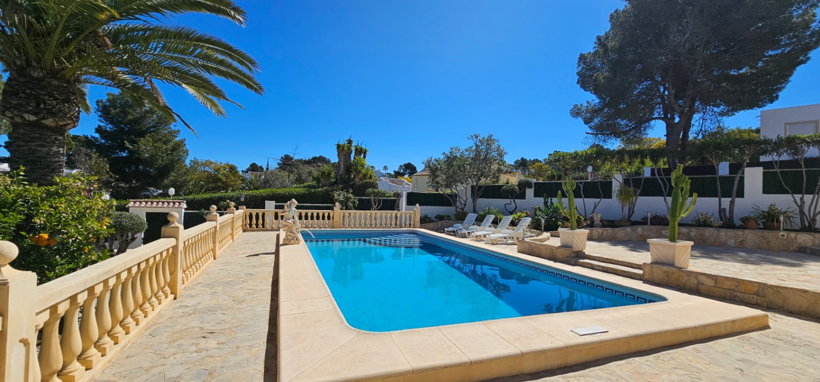 VILLA/CHALET FOR SALE IN JAVEA, PINOSOL AREA. ALICANTE. COSTA BLANCA.